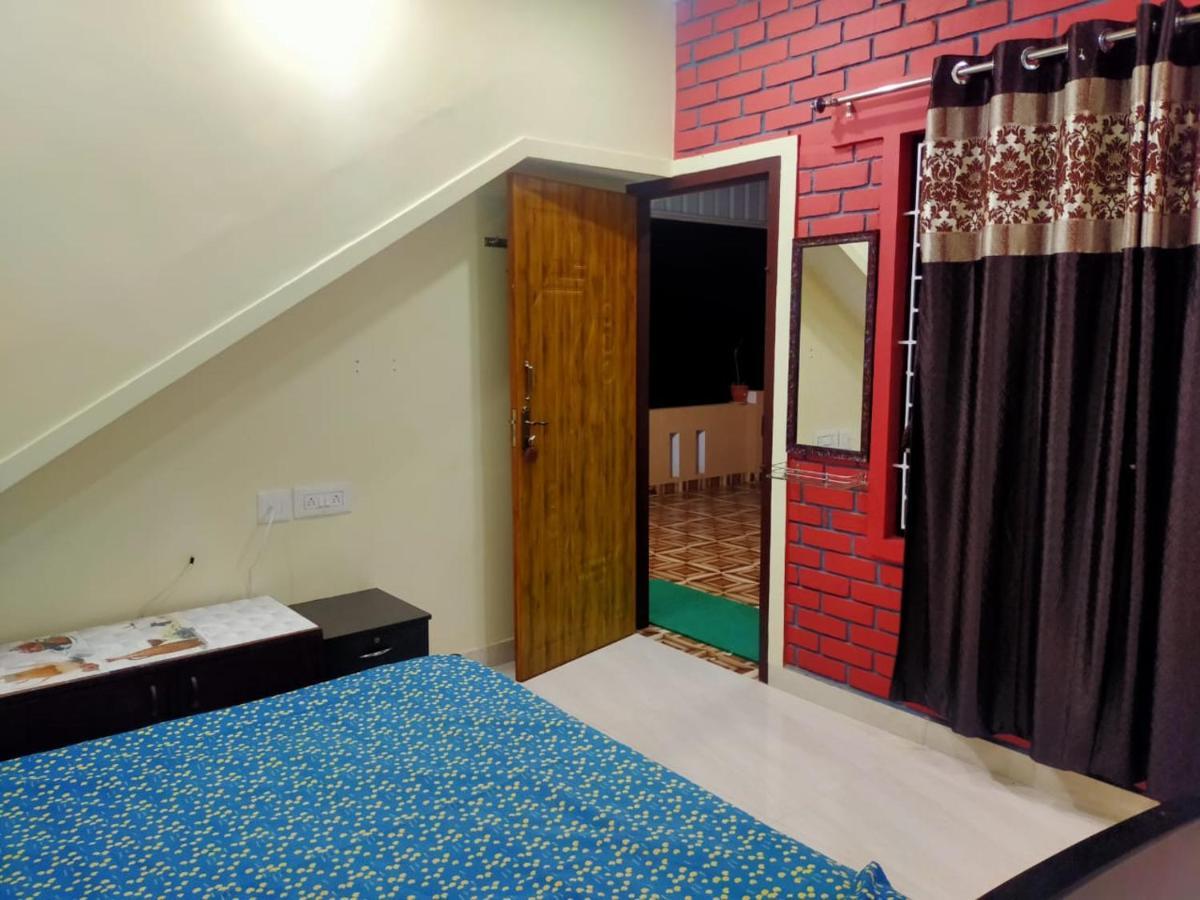 Maanyatha Home Stay Manipal Esterno foto