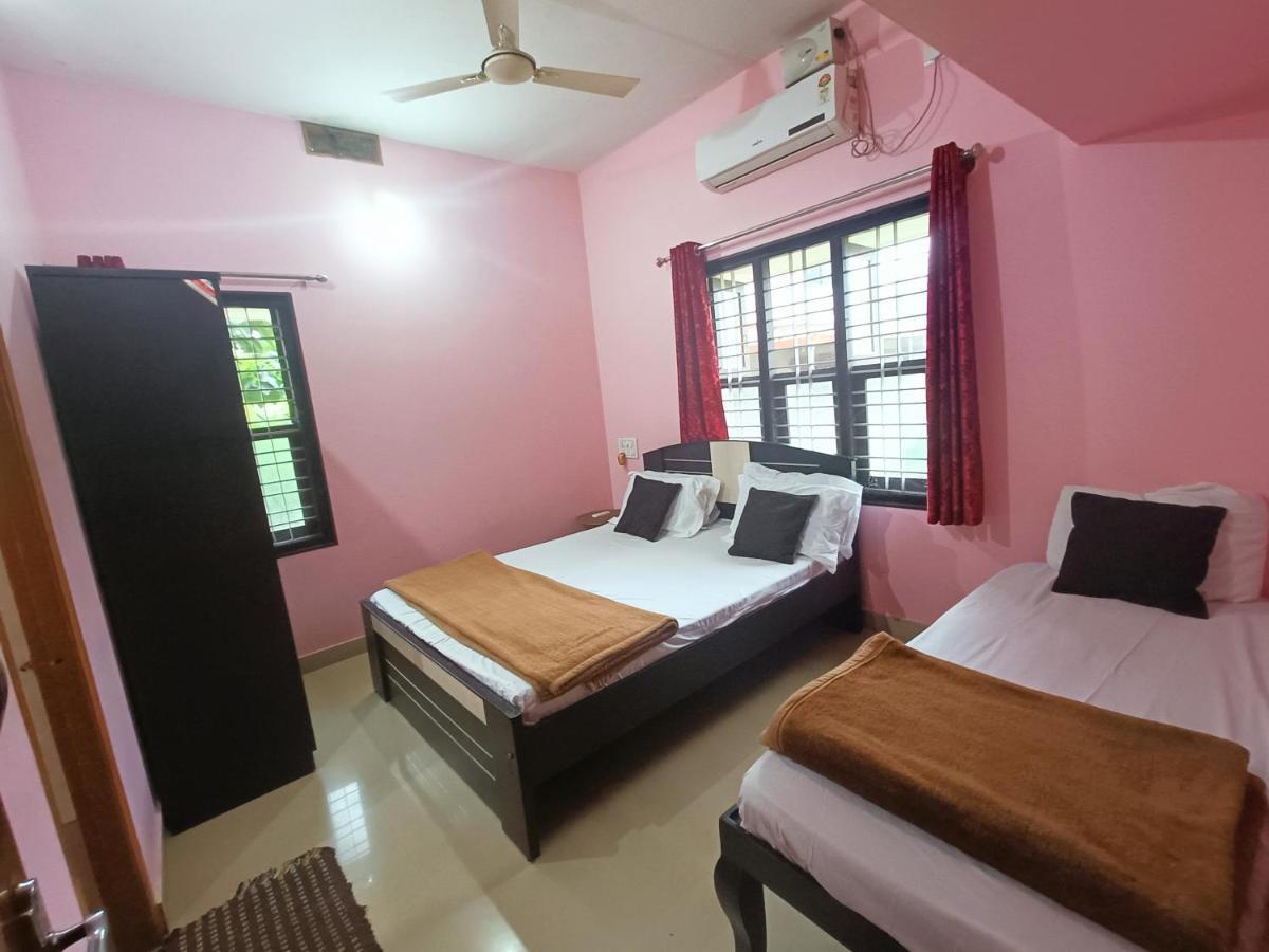 Maanyatha Home Stay Manipal Esterno foto